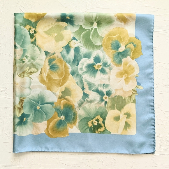 Salvatore Ferragamo silk scarf - Picture 1 of 5